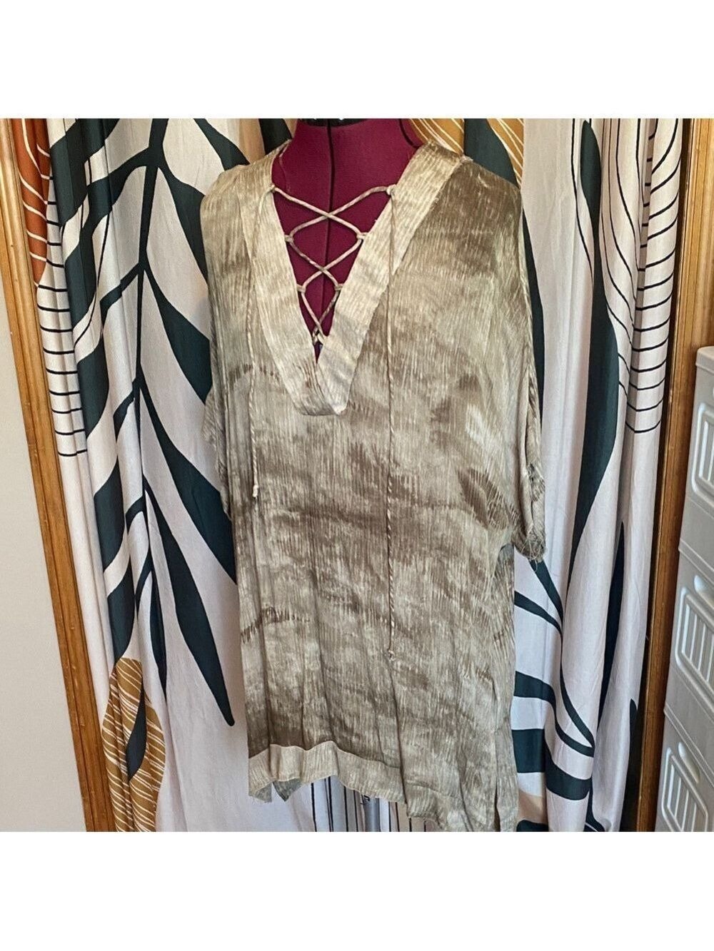 Umgee olive green Lace-Up Tunic Top - Picture 1 of 8